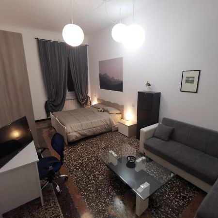 Wow Home - 175 Mq - Posteggio Privato - Davanti Porto Traghetti - Fino A 10 Posti Letto Γένοβα Εξωτερικό φωτογραφία
