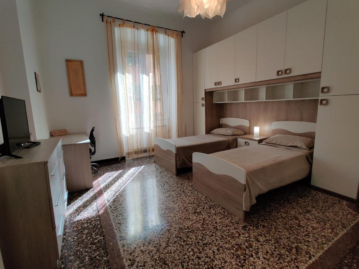 Wow Home - 175 Mq - Posteggio Privato - Davanti Porto Traghetti - Fino A 10 Posti Letto Γένοβα Εξωτερικό φωτογραφία