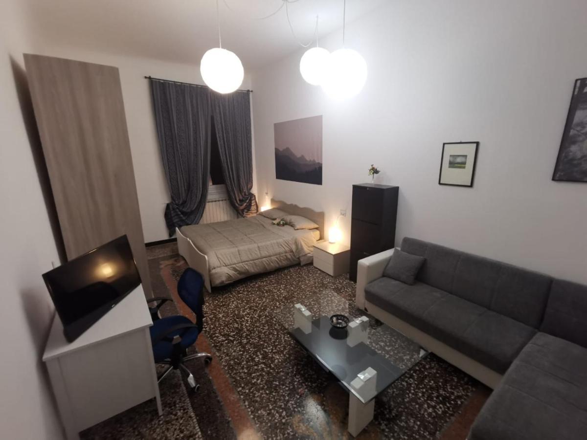 Wow Home - 175 Mq - Posteggio Privato - Davanti Porto Traghetti - Fino A 10 Posti Letto Γένοβα Εξωτερικό φωτογραφία
