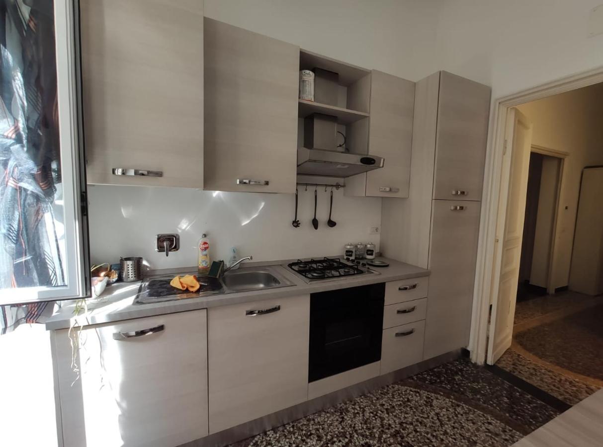 Wow Home - 175 Mq - Posteggio Privato - Davanti Porto Traghetti - Fino A 10 Posti Letto Γένοβα Εξωτερικό φωτογραφία