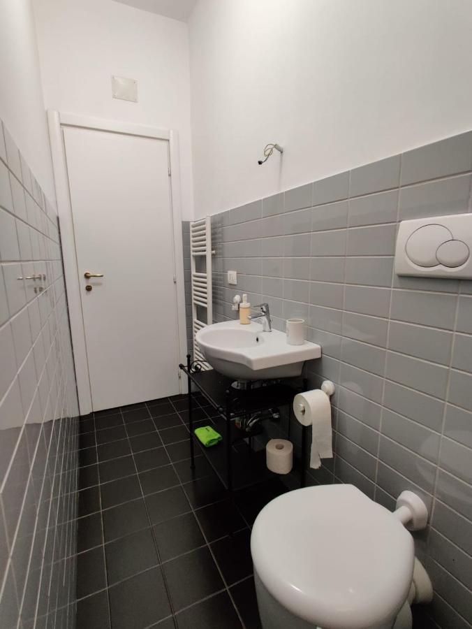 Wow Home - 175 Mq - Posteggio Privato - Davanti Porto Traghetti - Fino A 10 Posti Letto Γένοβα Εξωτερικό φωτογραφία