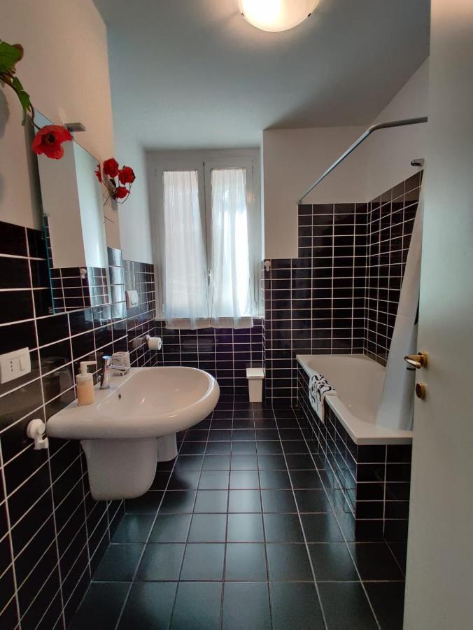 Wow Home - 175 Mq - Posteggio Privato - Davanti Porto Traghetti - Fino A 10 Posti Letto Γένοβα Εξωτερικό φωτογραφία