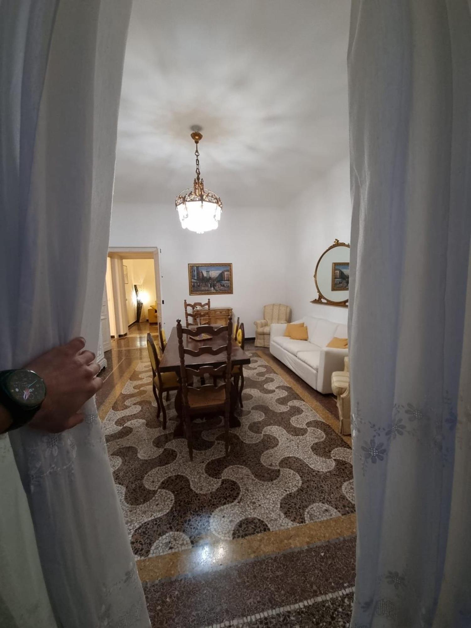 Wow Home - 175 Mq - Posteggio Privato - Davanti Porto Traghetti - Fino A 10 Posti Letto Γένοβα Εξωτερικό φωτογραφία